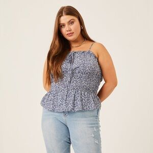 NWT boutique Floral Smocked Blue light weight adjustable  plus-size top spring